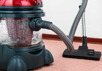 Lavagem de carpete a seco: 5 motivos para te convencer a investir no serviço!